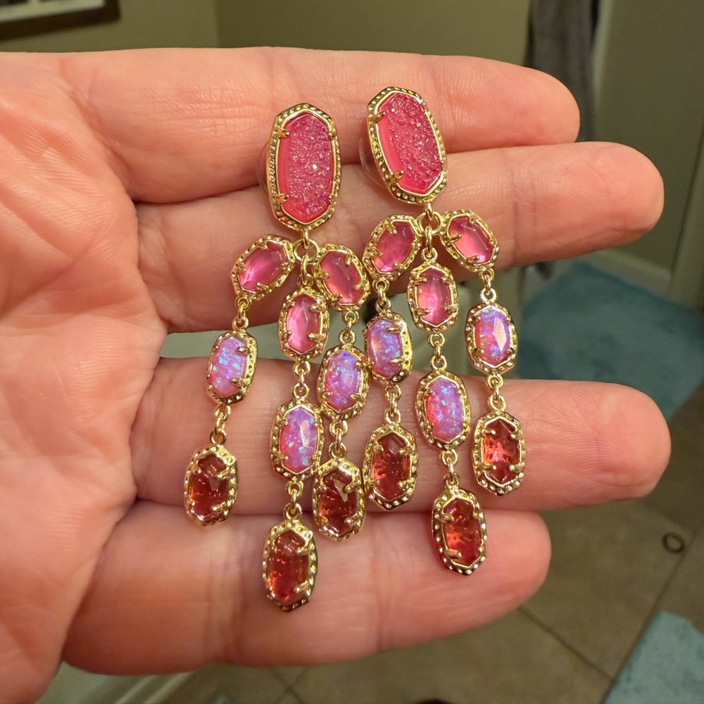 Kendra Scott Emilie Chandelier earrings